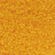 Miyuki kralen delica's 11/0 Duracoat opaque dyed light squash yellow DB-2103