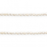 Imperfecte zoetwaterparels rice 7x5mm Natural white
