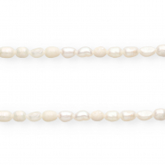 Imperfecte zoetwaterparels rice 7x5m Natural white