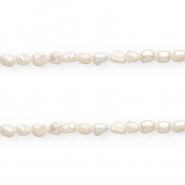 Imperfecte zoetwaterparels nugget ovaal 7x5-6mm Naturel white