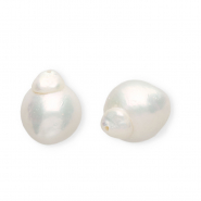 Imperfecte zoetwaterparels irregular drop Natural white