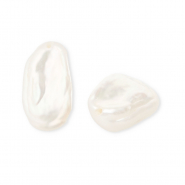 Imperfecte zoetwaterparels irregular high luster Natural white