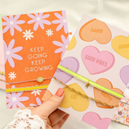 Inspiratiesets Sieraden inspiratie met kleurrijke linten en eigen design sieradenkaartjes