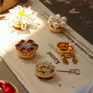 Nieuw Musthave button covers