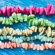 Inspiratiesets Armbandjes maken met schelp kralen en elastisch koord