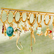 Nieuw Just in: brass charms met enamel en steentjes