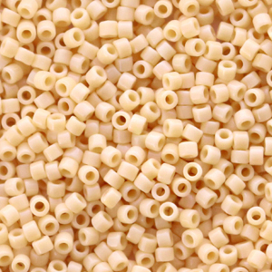 Miyuki kralen delica's 11/0 Opaque pear yellow DB-1131