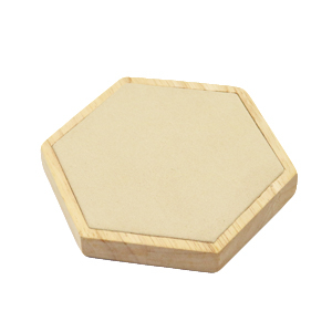 Sieraad display hexagon hout met imi su&egrave;de voor diverse sieraden Natural-beige