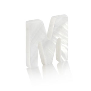 Schelp hangers specials letter M White (natuurlijke kleur)