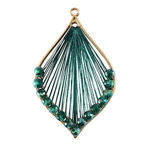 Gehaakte hanger met macram&eacute; draad en facetkraaltjes druppel Gold-metallic dark green