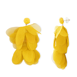 Trendy oorbellen/oorstekers chiffon bloem Yellow-gold