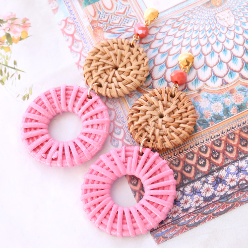 Festival oorbellen met rotan hangers!