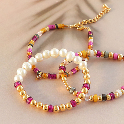 Ontwerp diverse sieraden en telefoonkoorden met Polaris kralen