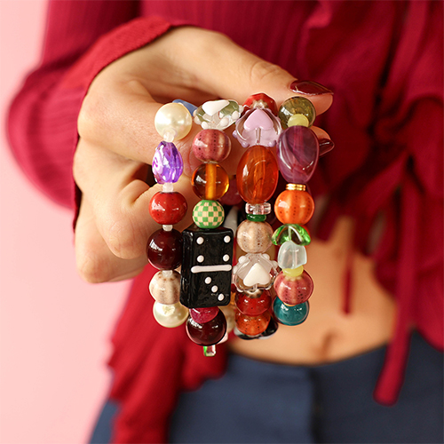 Sieraden maken met glaskralen en keramiek kralen