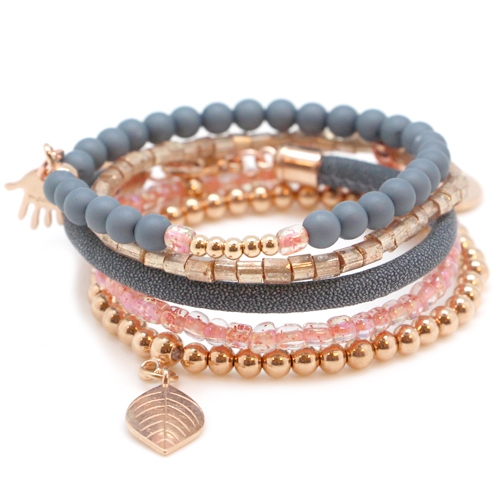 Leuk setje met nieuwe acryl kralen