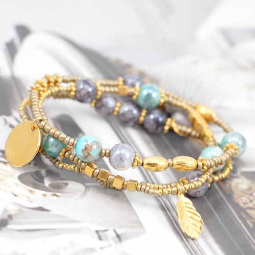 Leuke sieraden met gem&ecirc;leerde glaskralen, kwastjes, rocailles en leuke DQ metalen kralen en bedels!