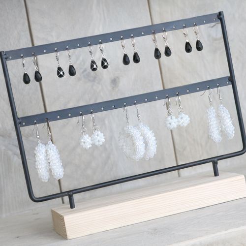 Een mooi sieraad design verdient een mooie presentatie, met onze displays maak je het plaatje helemaal compleet!