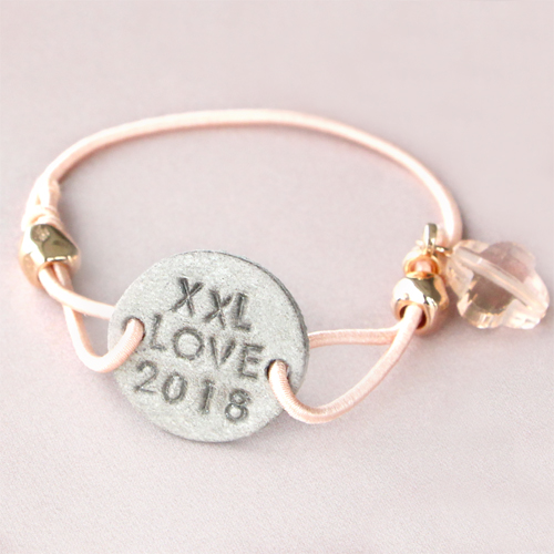 Gekleurd elastiek gecombineerd met Fashion facet & ImpressArt