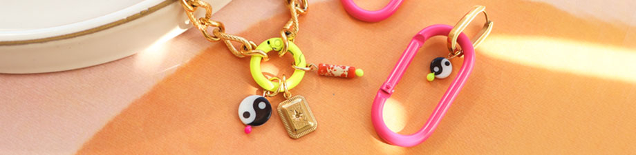 Neon trend items