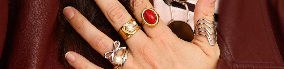 Nieuwe serie roestvrij stalen ringen met stenen